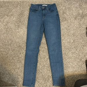 Levis 721 High Rise Skinny Jeans